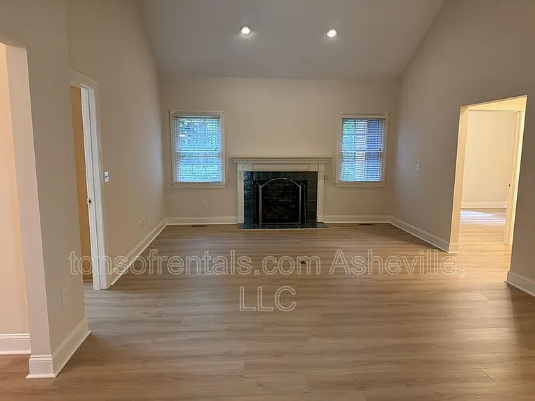 6 Tiburon Pl — Photo 4