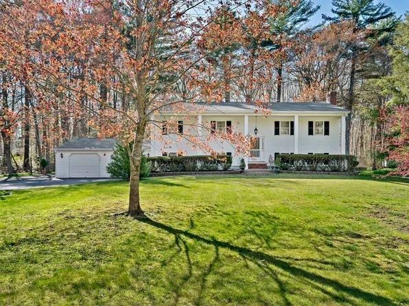 15 Hemlock Dr, Norwell, MA 02061