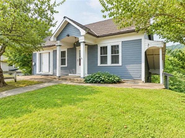 8779 N State Route 60 NW, McConnelsville, OH 43756