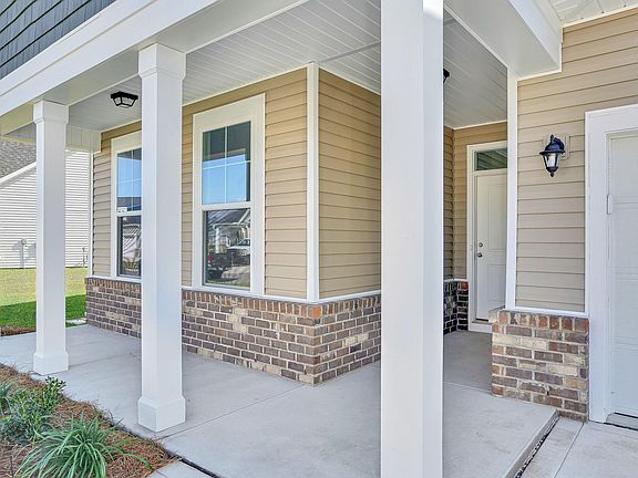 7988 Swansong Circle-02 Compressed