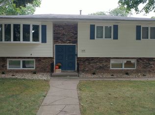 2737 E 32nd St, Davenport, IA