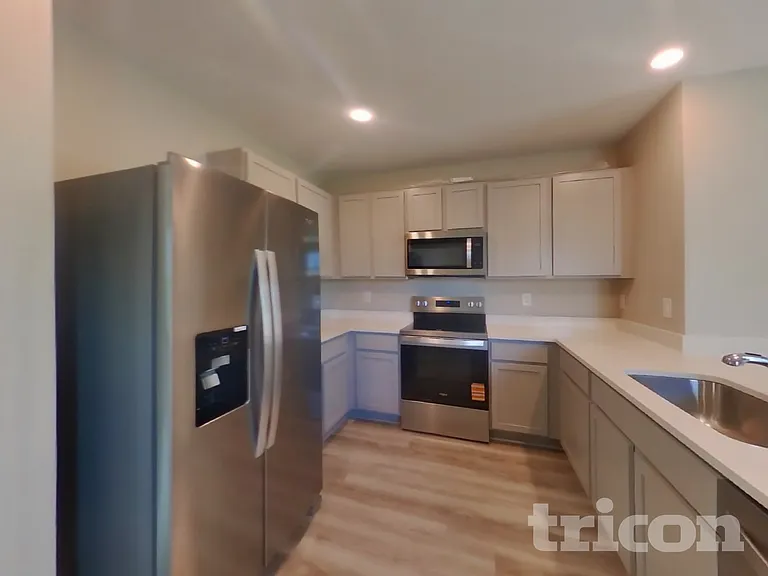 7081 Broad River Ave — Photo 5