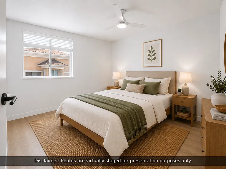 1337 S Hoover St #3 — Photo 5