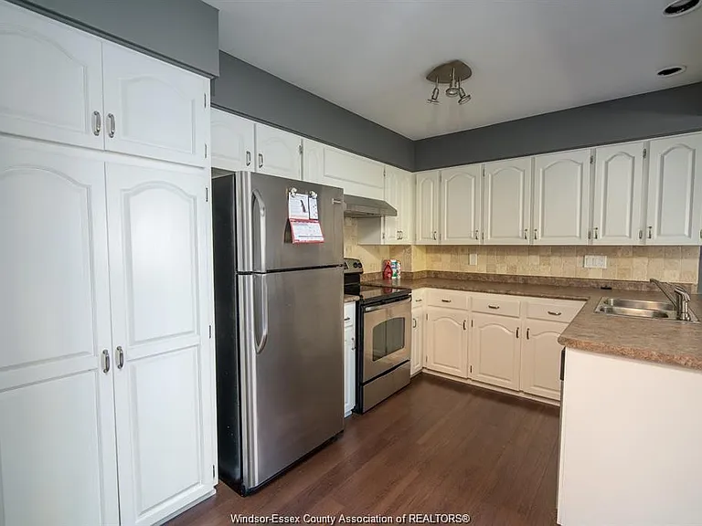 3925 Riverside Dr E — Photo 5