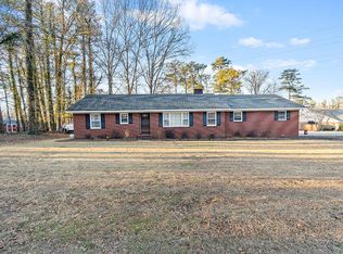 122 Chinquapin Rd, Greenwood, SC 29646