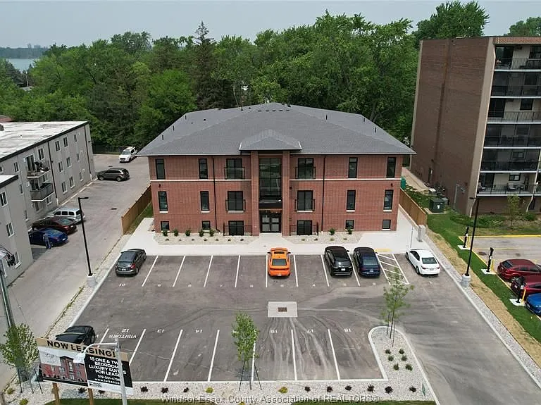 6550 Wyandotte St E #201 — Photo 21