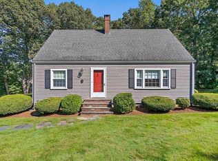 4 Hiawatha Rd, Woburn, MA 01801