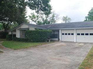 221 Tanglewood Trl, Gonzales, TX 78629