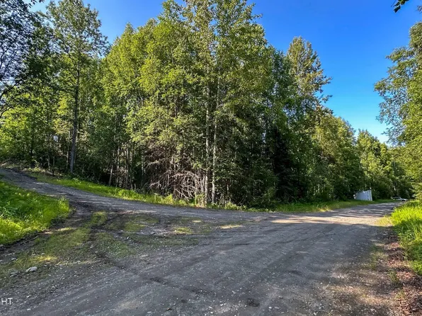 15633 E Montana Dr, Talkeetna, AK 99676