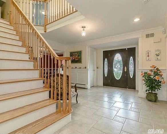 2nd image of 5 Birch Hollow Ct