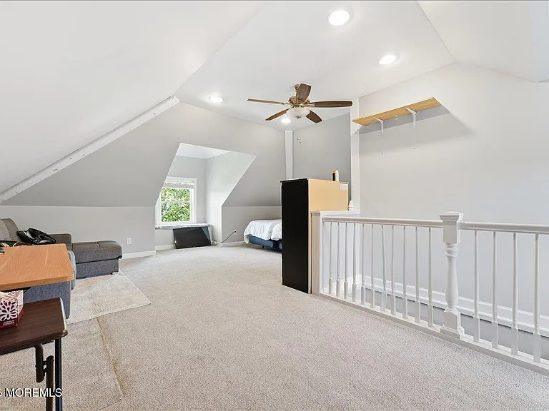 496 W Park Ave — Photo 27