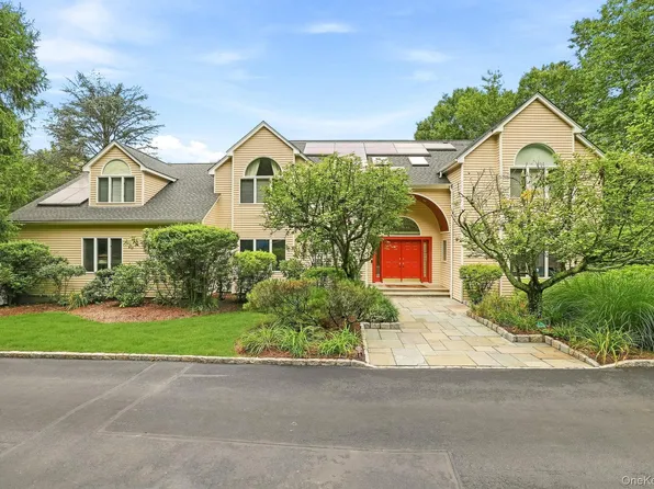 48 Random Farms Circle, Chappaqua, NY 10514