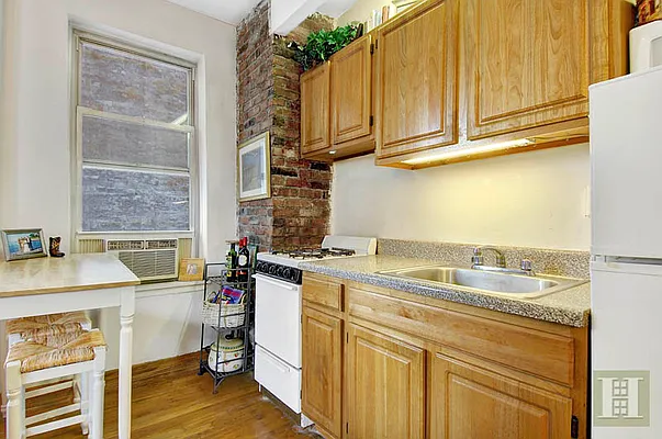 Rented by Halstead Real Estate | media 10