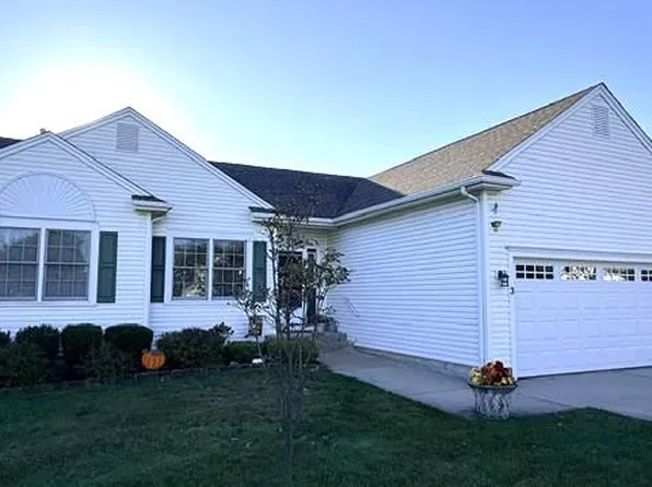 3 Tara Ln, Delran, NJ 08075