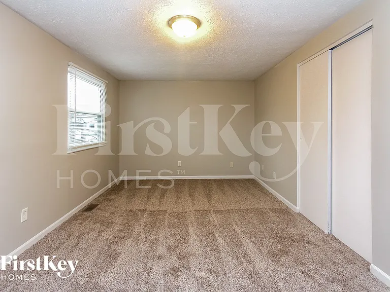 5717 Hacienda Ct — Photo 6