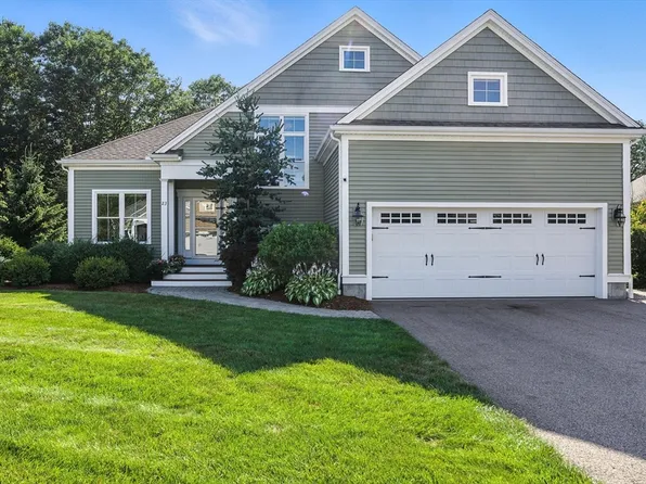 23 Rockwood Ln #23, Upton, MA 01568