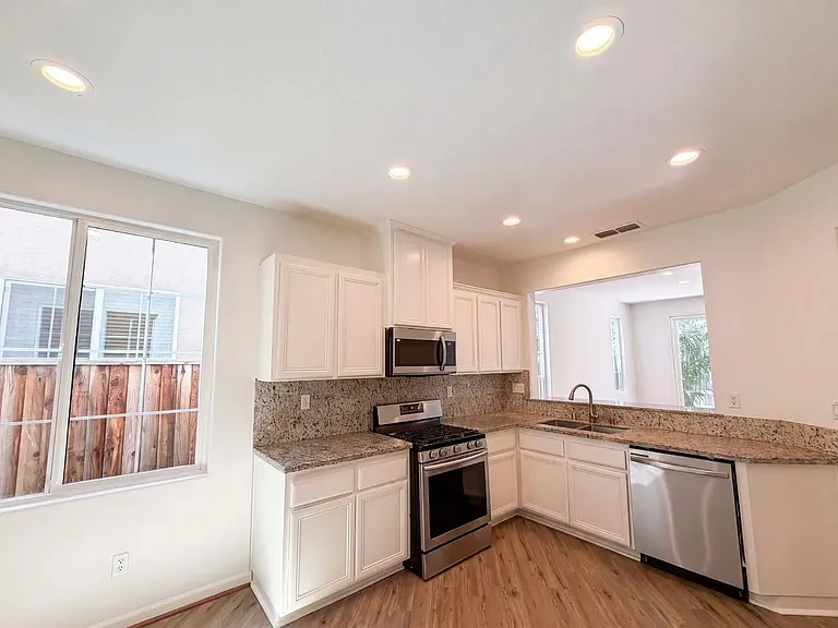 291 Candela Cir — Photo 4
