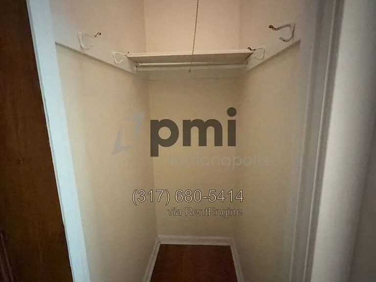 Indy Downtown Colonial Apartments — Photo 27