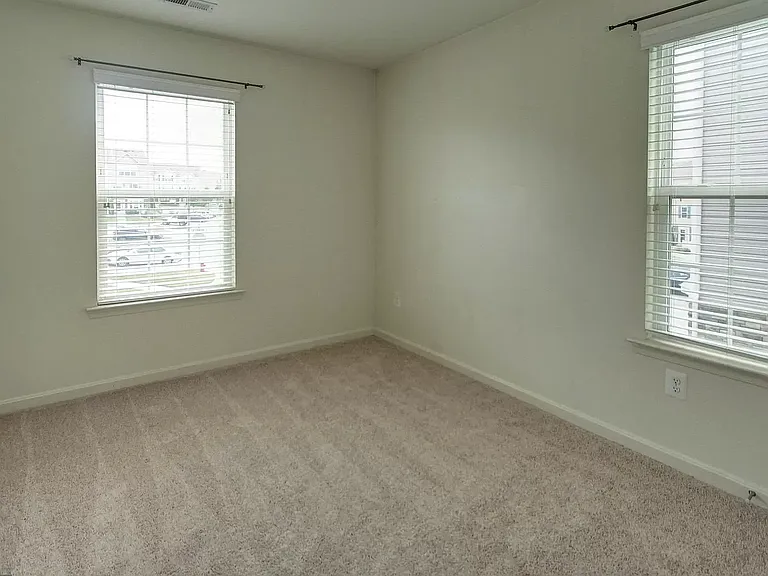 1828 Cassandra Dr #152 — Photo 12