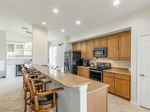 5th image of 3201 Sea Haven Ct #2804