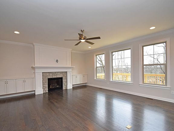 2nd image of 7808 Buckeye Cres