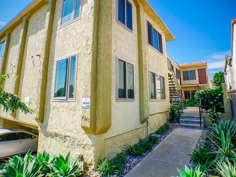 4345 Rialto St — Photo 45