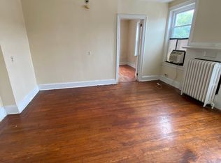 3616 Baring St #3R, Philadelphia, PA 19104