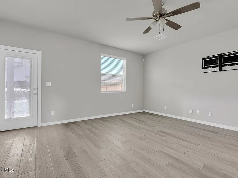 12260 Desert Wolf Ave — Photo 28
