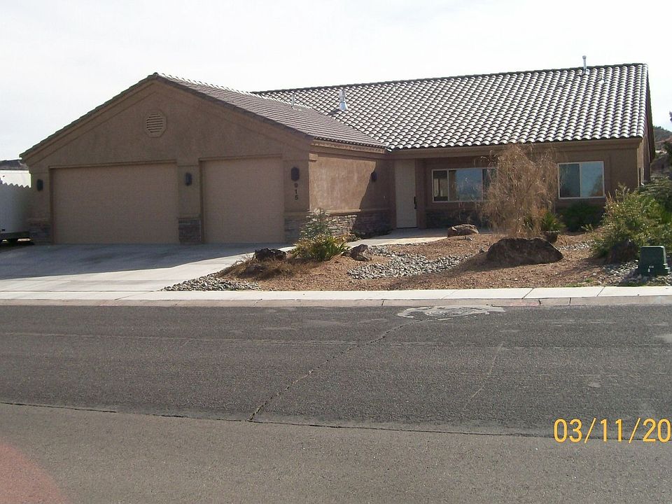 1st image of 915 Country Club Dr