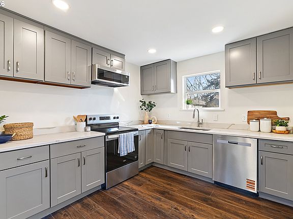 5th image of 7118 SE Nehalem St