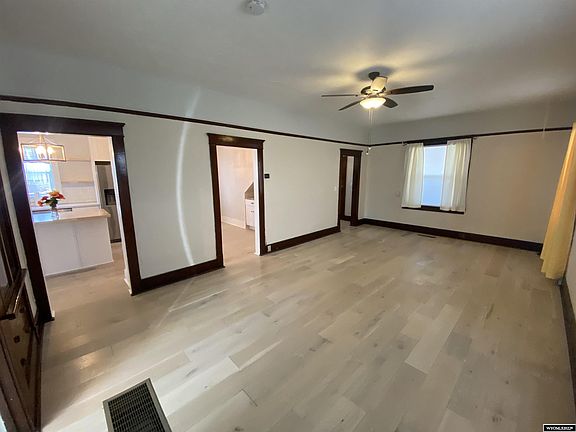 4th image of 209 W Jefferson Ave