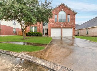 8904 Sungate Dr, Pearland, TX 77584