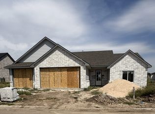 12082 E Shadowridge St, Wichita, KS 67226