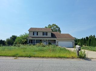 552 Lake Park Dr, Valparaiso, IN 46385