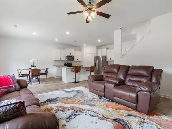 5155 Meadow Ridge Trl, Bessemer, AL 35022