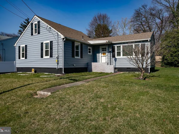 24 Poland St, Ewing, NJ 08638