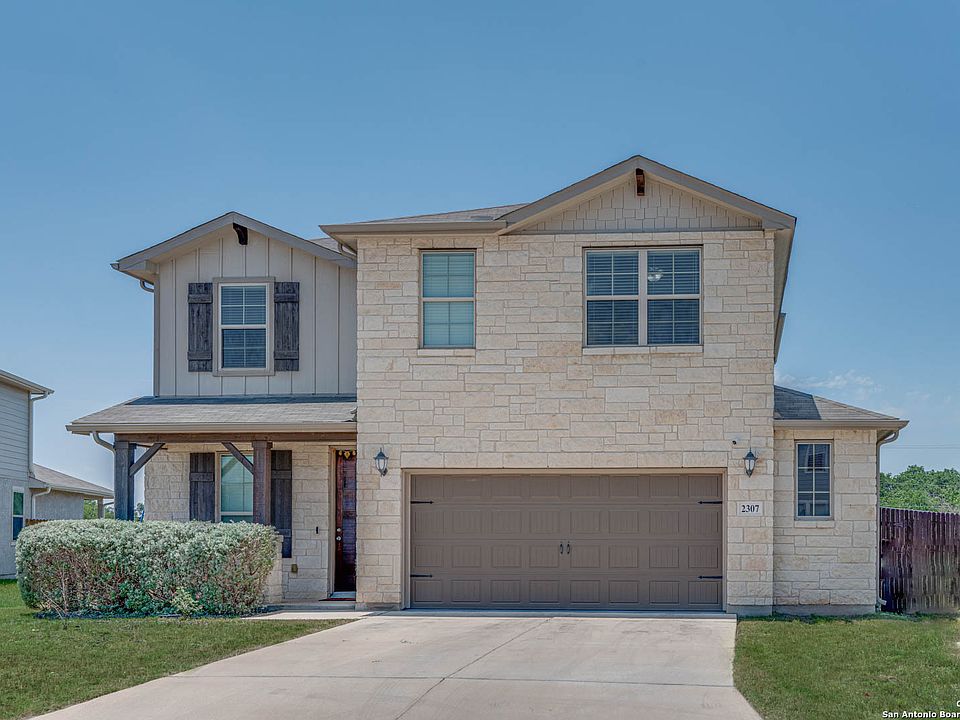 1st image of 2307 GREYSTONE LNDG