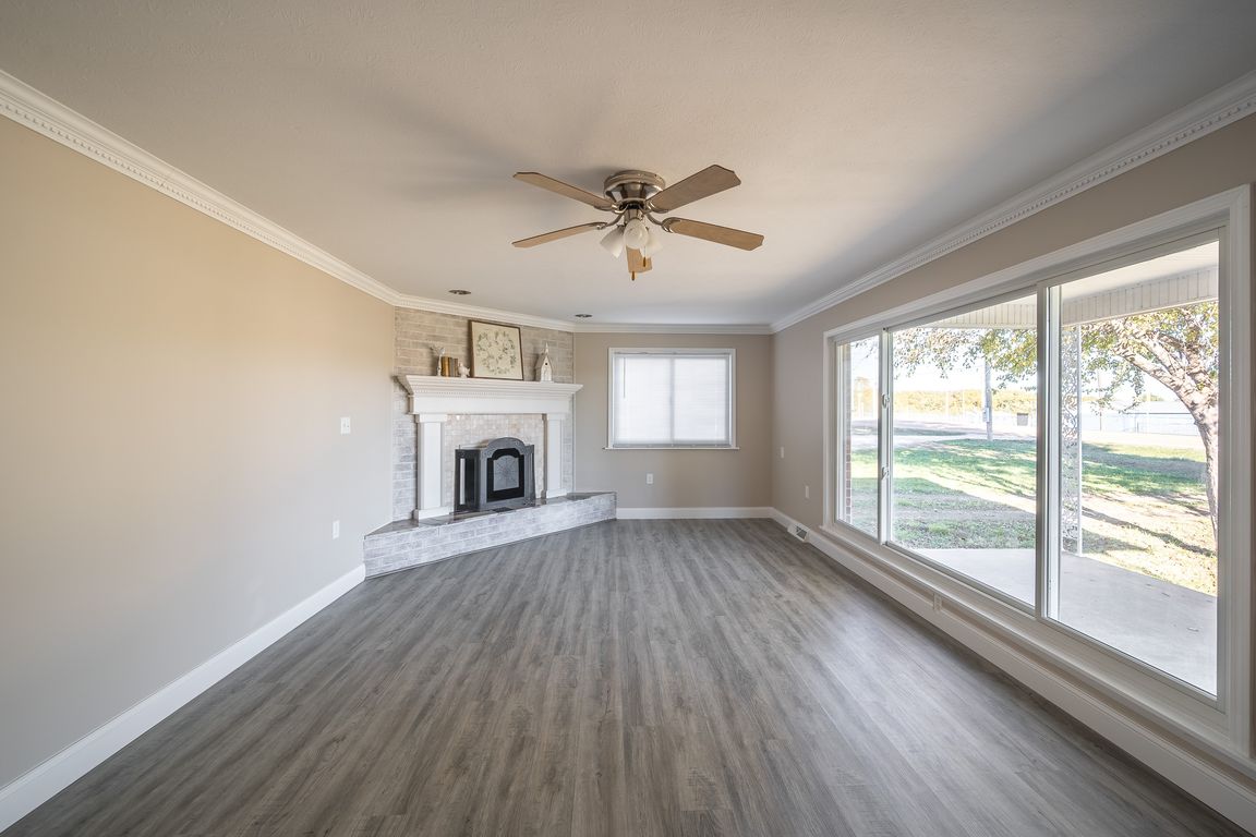 next background image