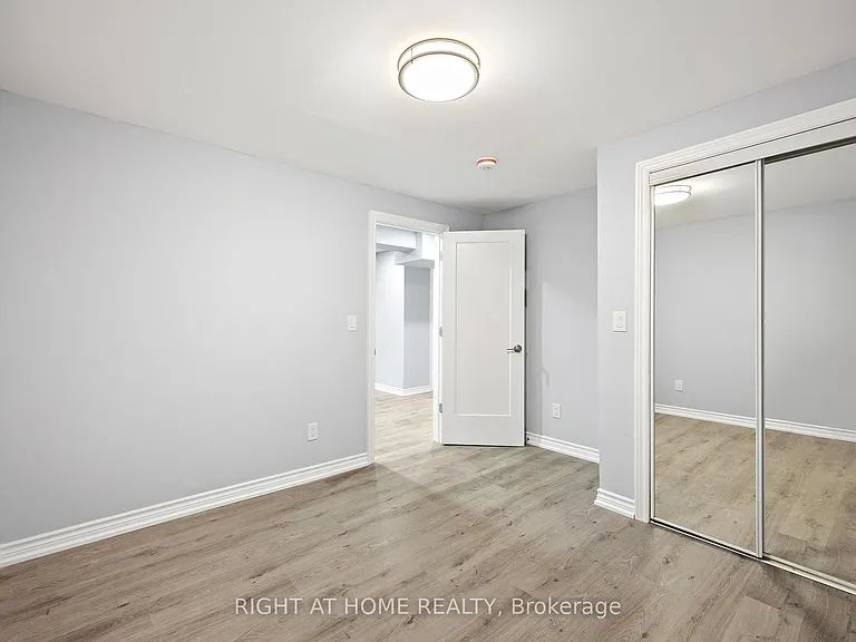 764 Willowbank Trl — Photo 10
