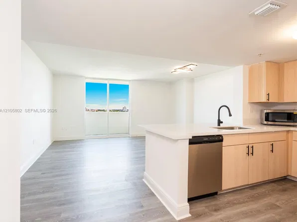 3000 Coral Way, Miami, FL