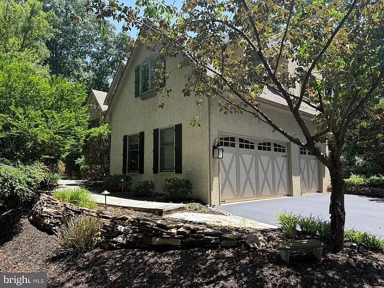 1714 Hickory Hill Rd — Photo 53