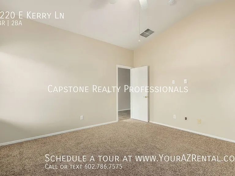 3220 E Kerry Ln — Photo 8