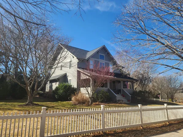 1066 Columbine Rd, Asheville, NC 28803