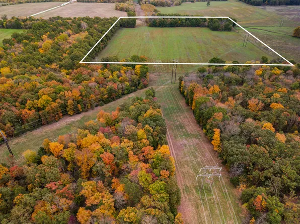 008 Highway 32, Stockton, MO 65785