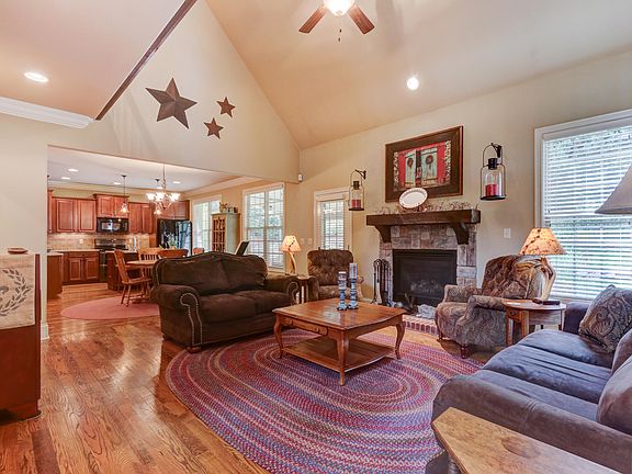 5th image of 12914 Siena Ln