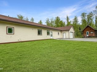 29022 W Parks Hwy, Willow, AK 99688