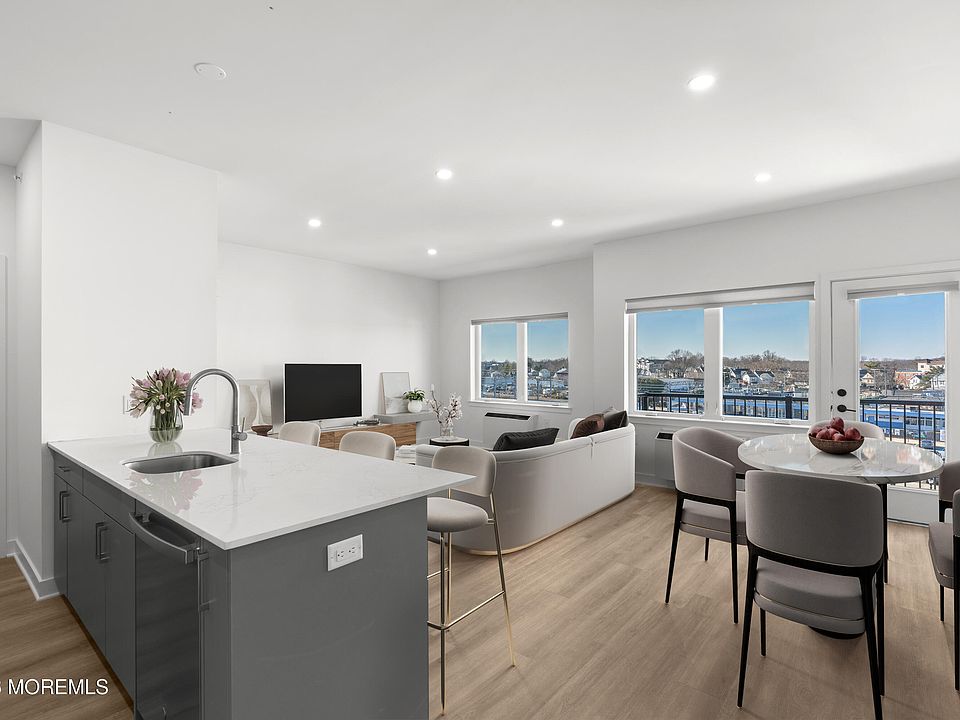 1st image of 180 Morris Ave #302