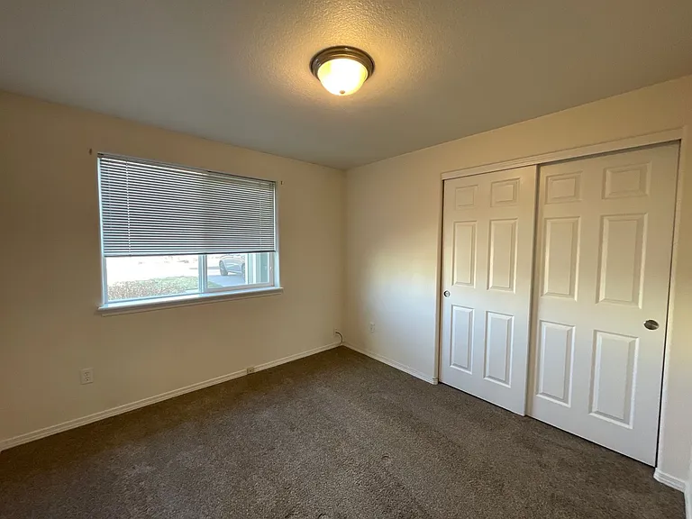 822 SE Maui Ln — Photo 17