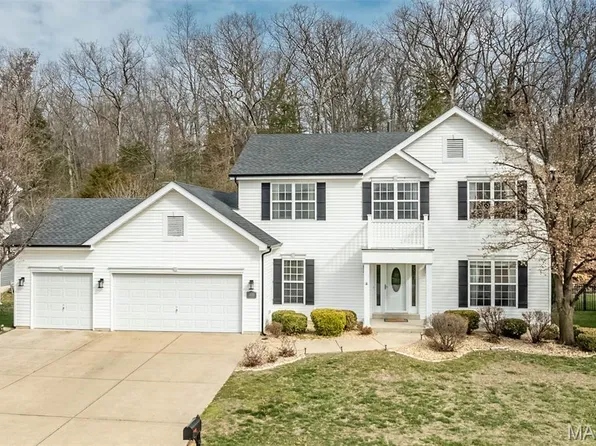 1546 Hunters Meadow Dr, O'Fallon, MO 63366