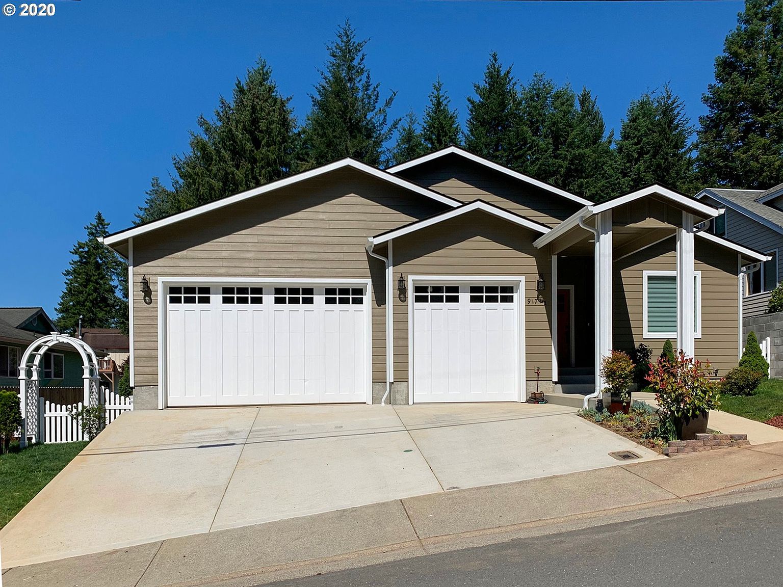917.5 7th St, Brookings, OR 97415 | Zillow